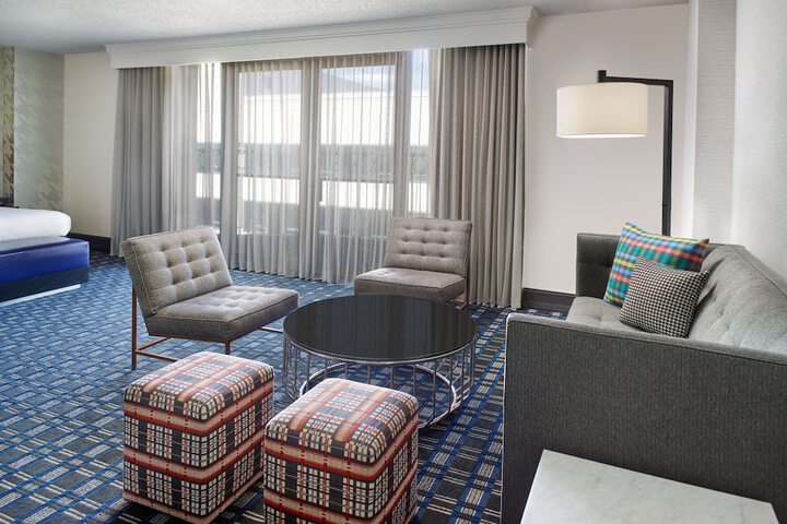 Room 32 of 49