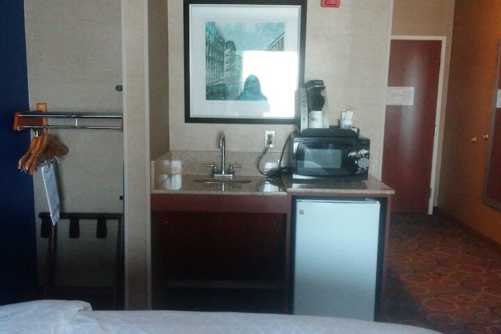 Room 25 of 53