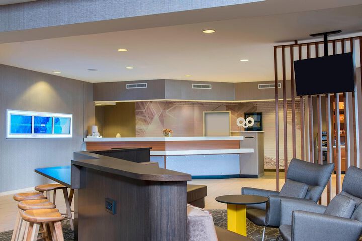 Hotel Interior 10 of 26