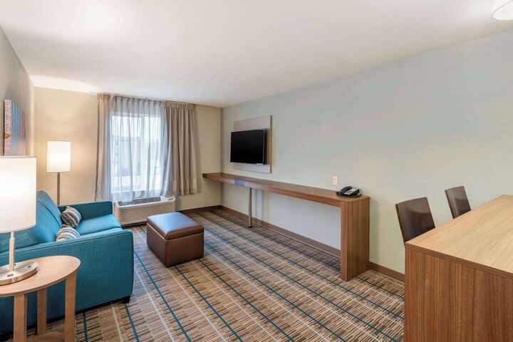 Room 12 of 32