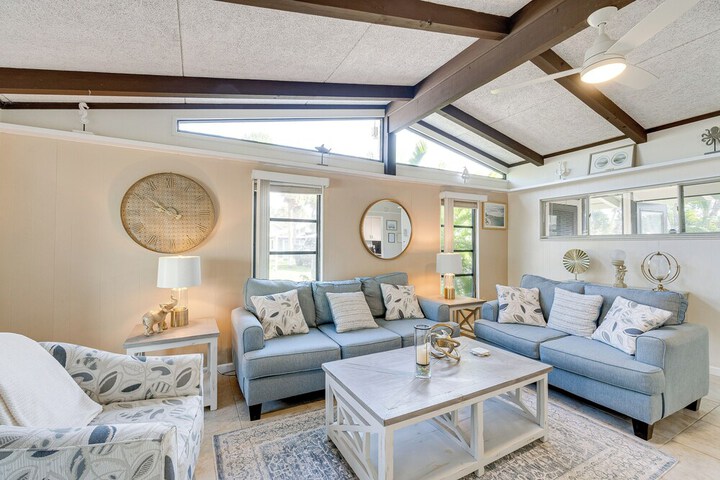 Manasota Key Vacation Rental w / Beach Access!