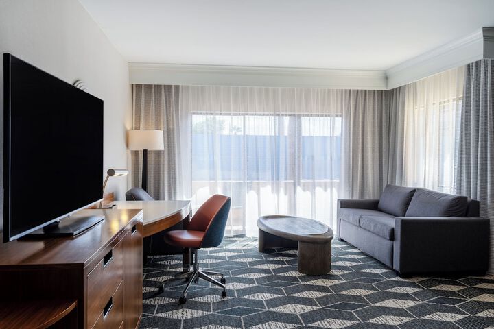 Crowne Plaza Phoenix - Chandler Golf Resort by IHG