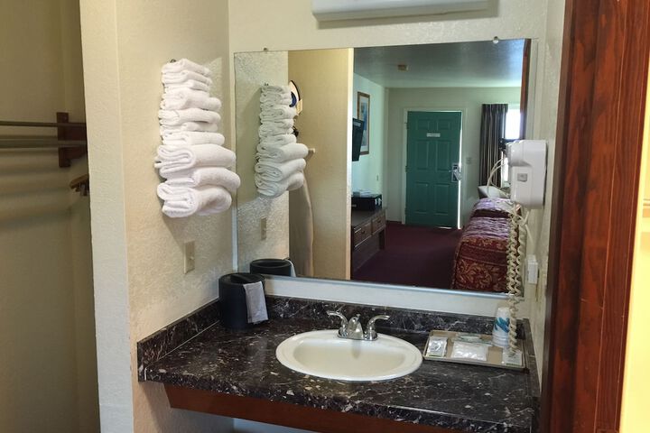 Room 11 of 42