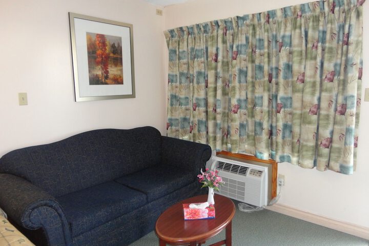 Room 28 of 59
