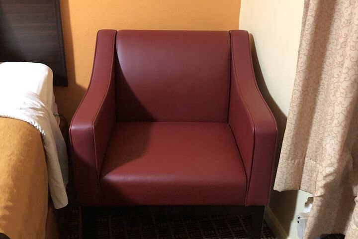 Room 20 of 39