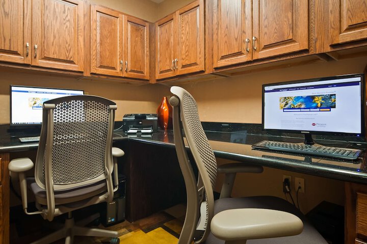 Business Center 16 of 16