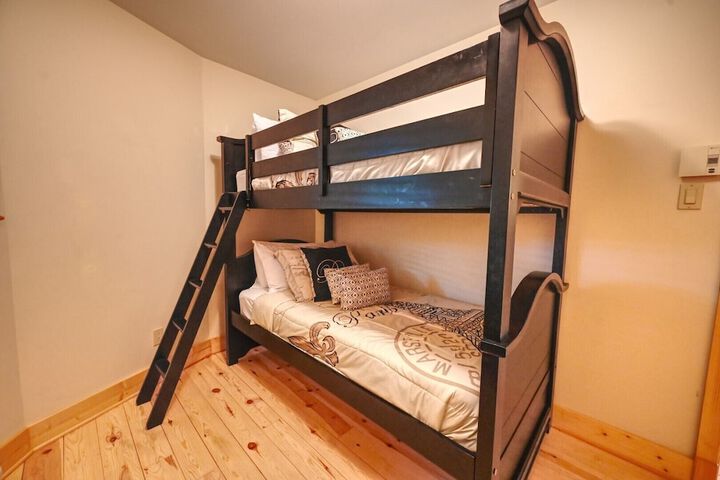 Room 14 of 21