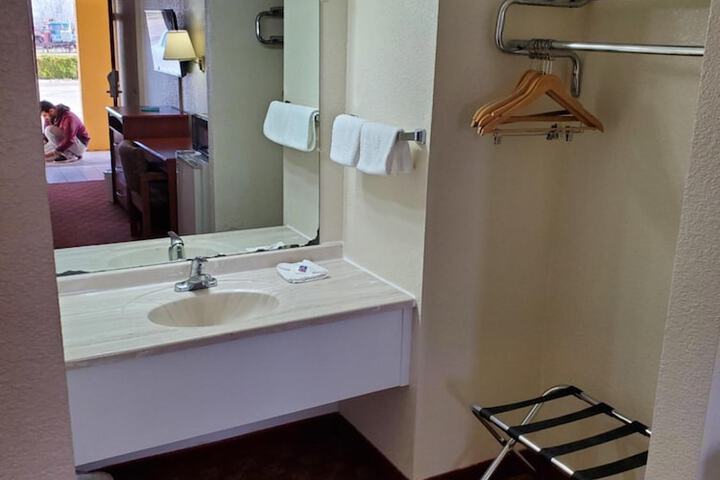 Room 20 of 26