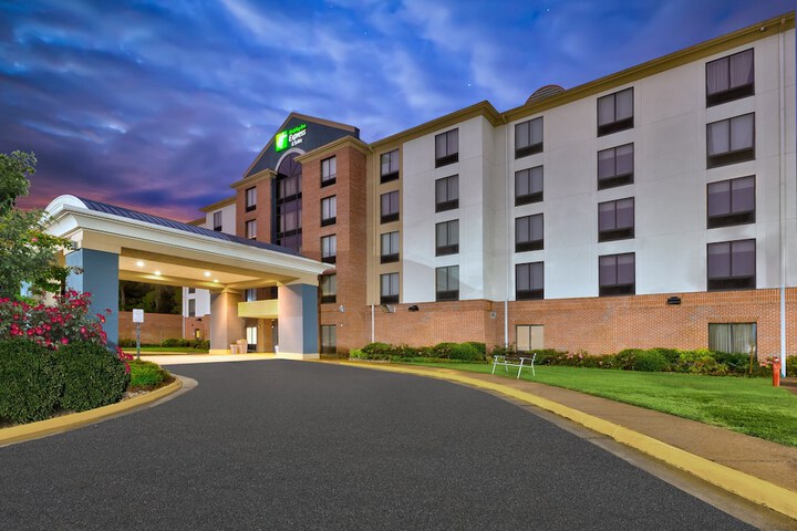 Hotel 2 of 34