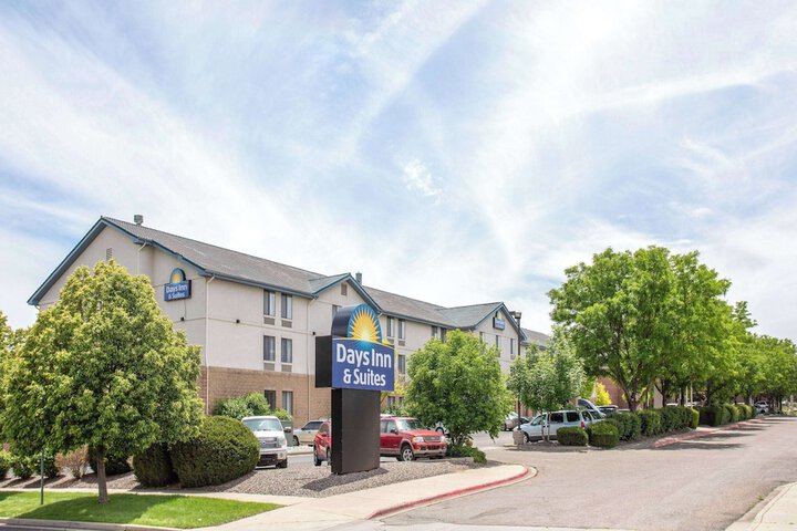 Hotel 2 of 43