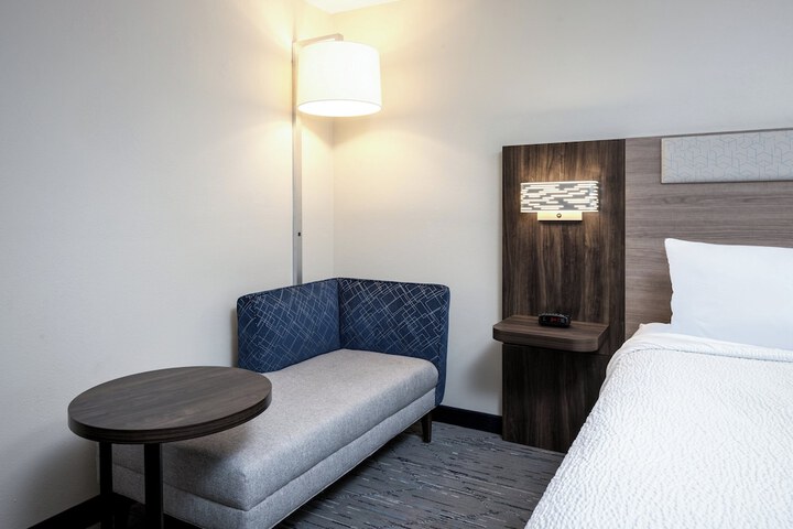 Room 29 of 39