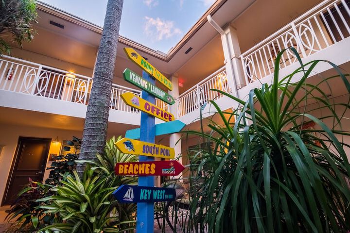 Hotel 17 of 64