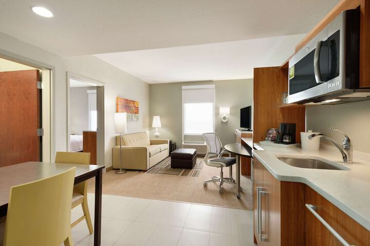 Room 8 of 25