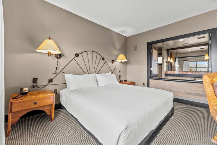 Sun Mountain Lodge