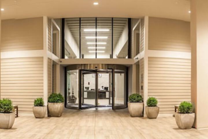 Hotel Renovo Des Moines UrbandaleTapestry Collection Hilton