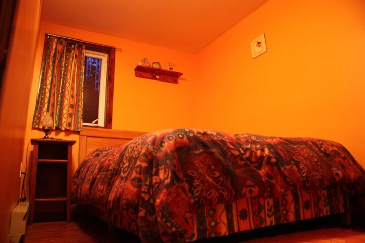 Room 12 of 19