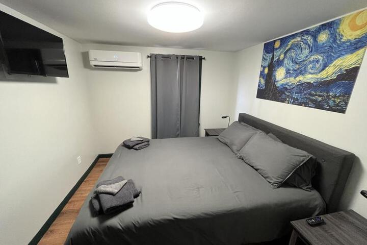 2 Bed Berkshire Apt minutes to Jiminy Peak Ski