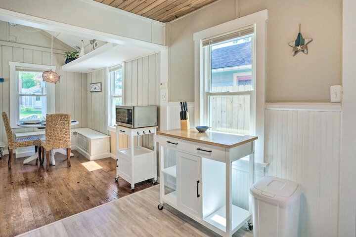 Chic Cottage w / Private Yard: Steps to Beach!