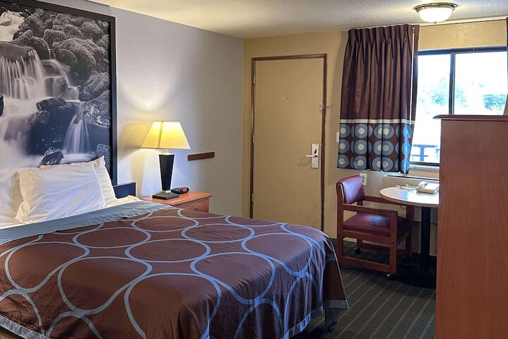 Room 19 of 50