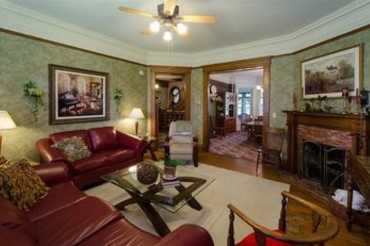 Waller House Inn