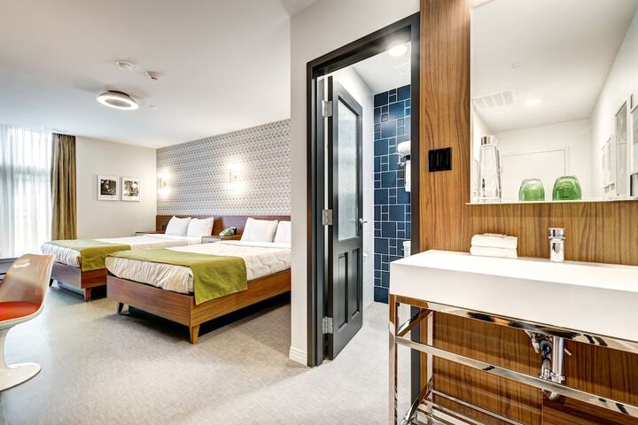 Room 15 of 40