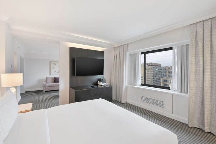 Room 71 of 125