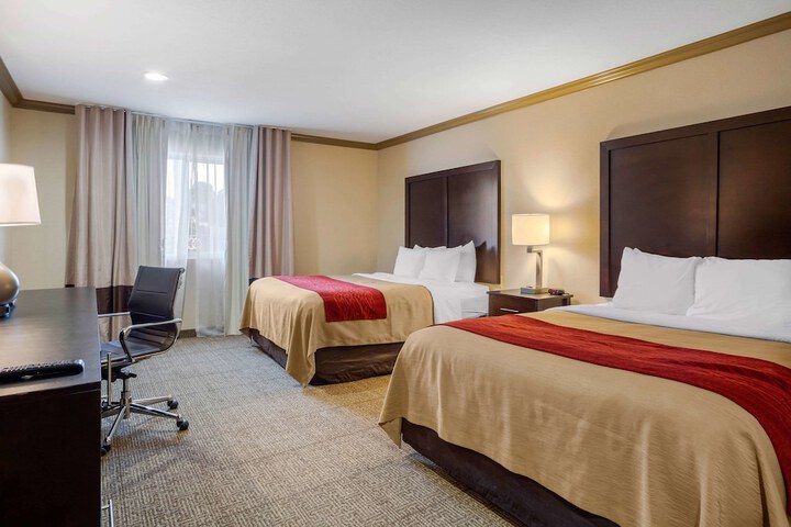 Room 9 of 34