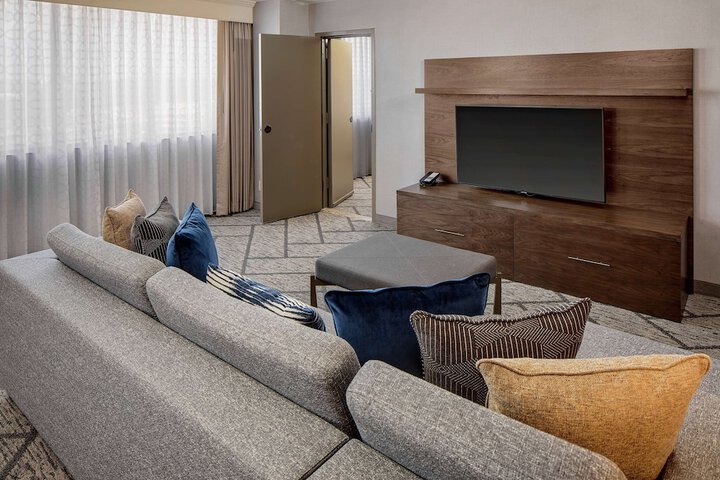 Room 43 of 93