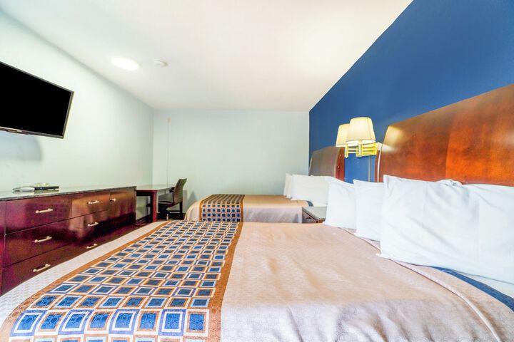 Room 35 of 59