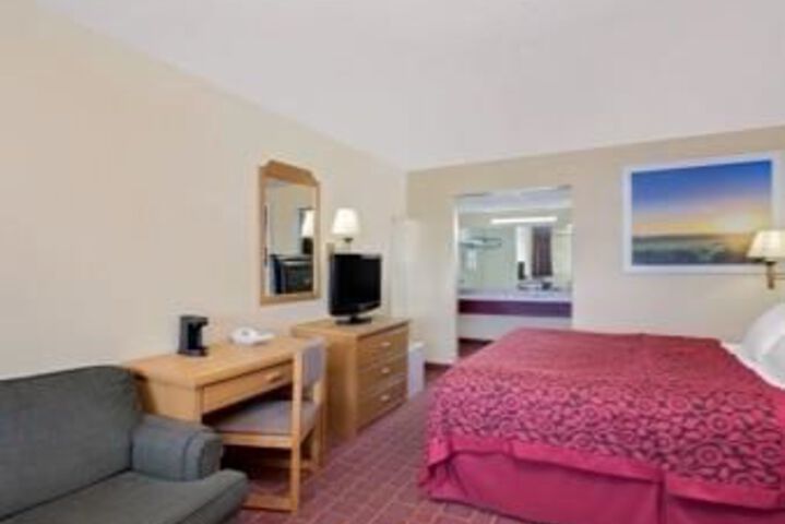 DAYS INN WILLIAMSBURG