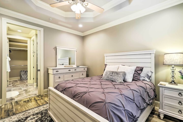 Diamondhead Condo - Marina Pool Access & Golfing!