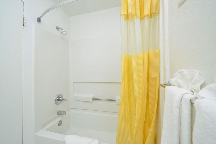 Room 9 of 22