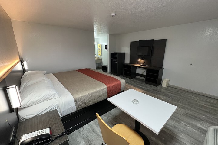 Room 42 of 72