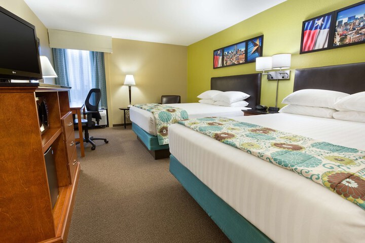 Room 33 of 52
