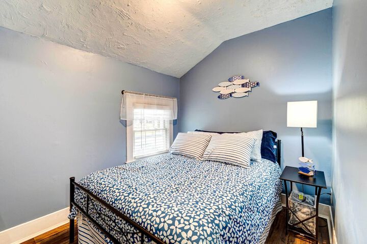 Sodus Point Home - Walkable to Beach!