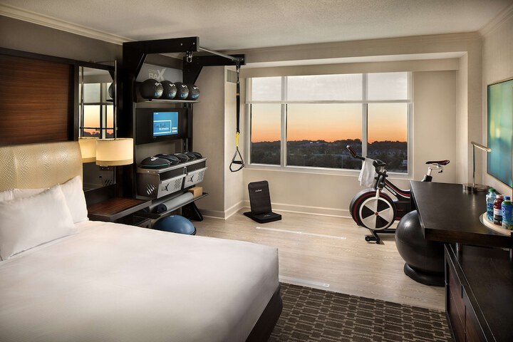 Room 6 of 34