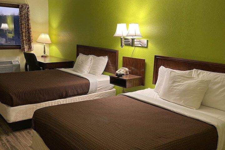 Room 12 of 12