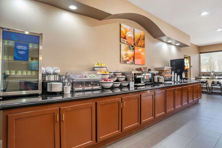 Breakfast/Coffee Service 50 of 61