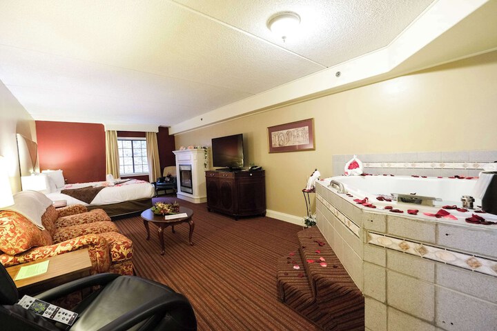 Room 43 of 69