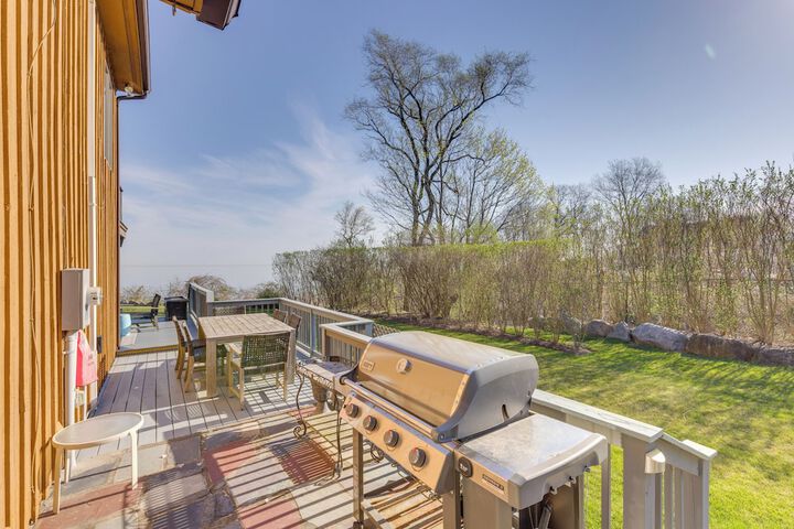 Amazing Rocky Point Retreat Overlooking the Sound!