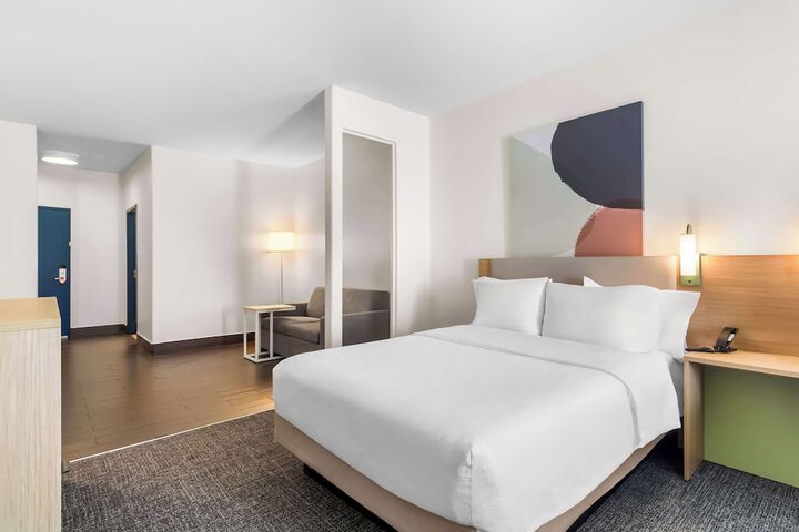 Spark by Hilton Pearland