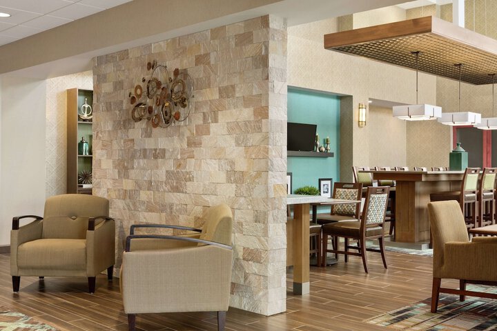 Hampton Inn & Suites Minooka
