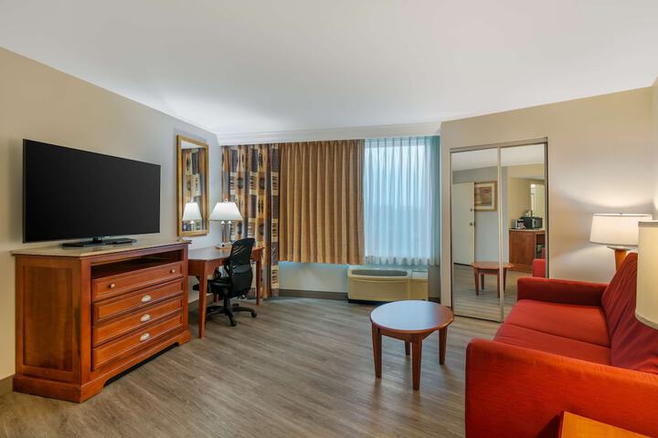 Room 19 of 33