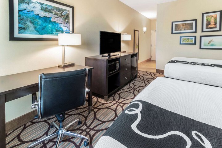 Room 21 of 46