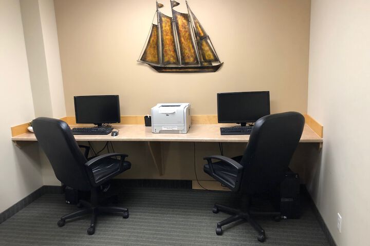 Business Center 53 of 55