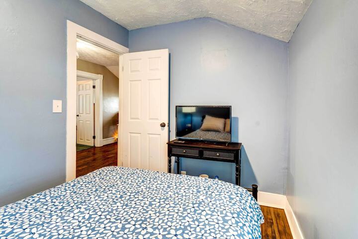 Sodus Point Home - Walkable to Beach!