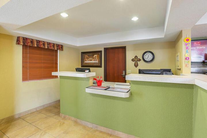 Rodeway Inn & Suites