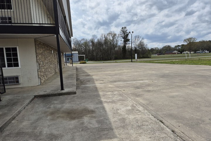 Property Grounds 40 of 40