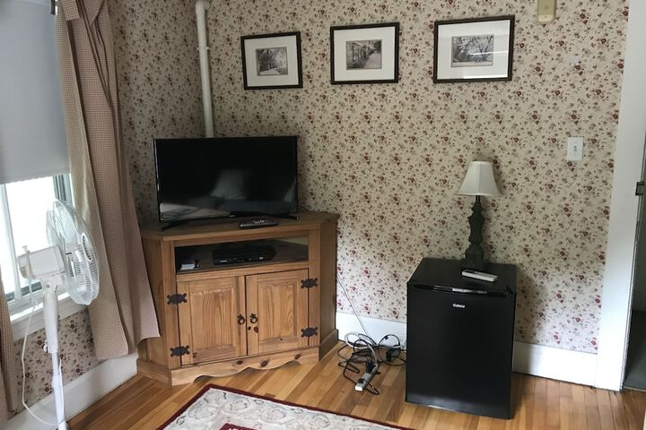 Room 44 of 62