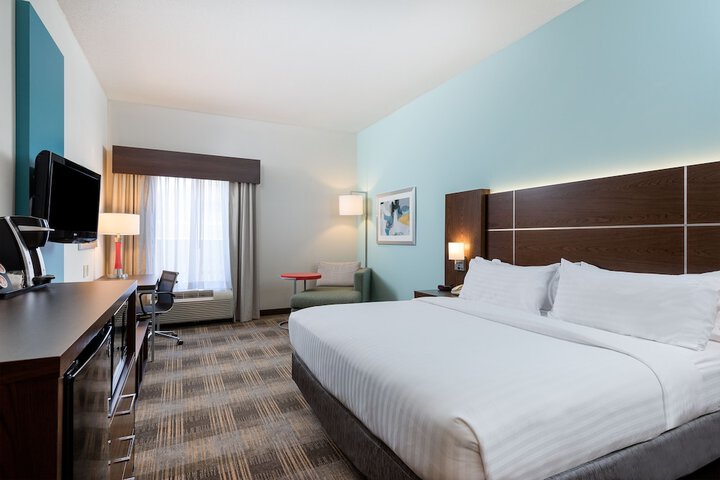 Holiday Inn Express & Suites Grenada by IHG